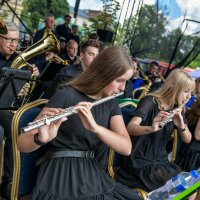 Drugi dzień Święta Karpia rozpoczął się z przytupem koncertem Orkiestry Dętej ROK Zator